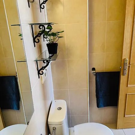 Right By The Pool Area In Capistrano Village Appartement Nerja