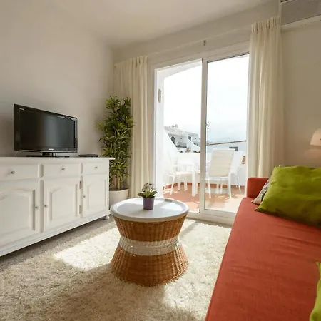 Right By The Pool Area In Capistrano Village! * Nerja