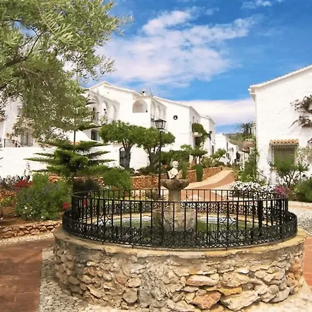 Right By The Pool Area In Capistrano Village Апартаменти *
