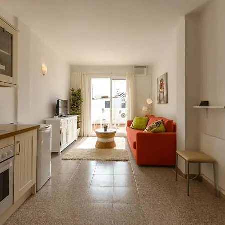 Right By The Pool Area In Capistrano Village! Nerja