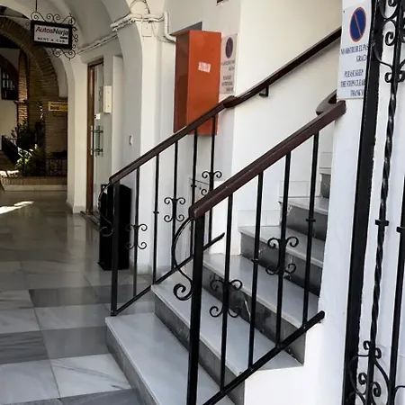 Апартаменти Right By The Pool Area In Capistrano Village Нерха