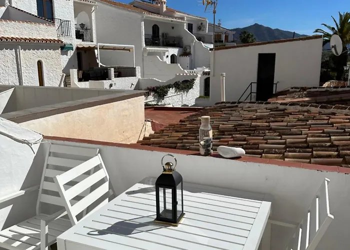 Apartment Right By The Pool Area In Capistrano Village Nerja