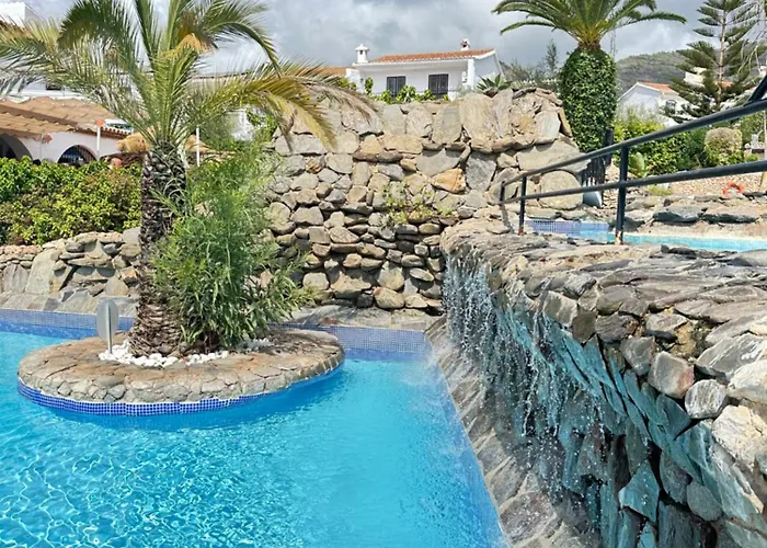 Right By The Pool Area In Capistrano Village Apartment