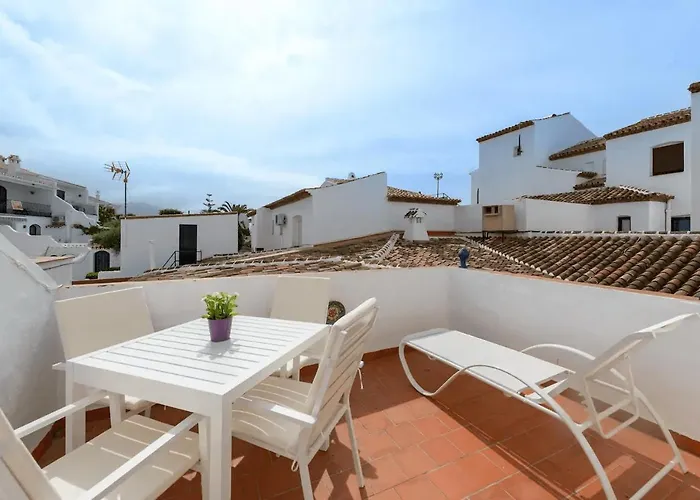 Right By The Pool Area In Capistrano Village Apartament