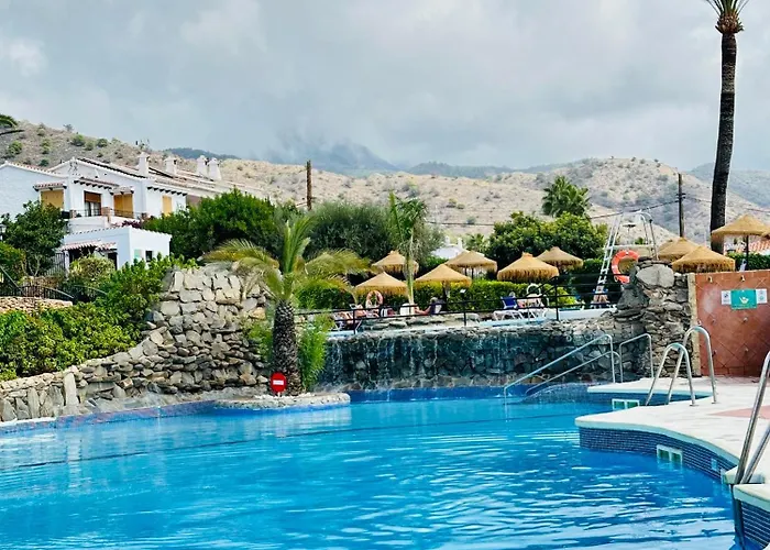 Right By The Pool Area In Capistrano Village Nerja